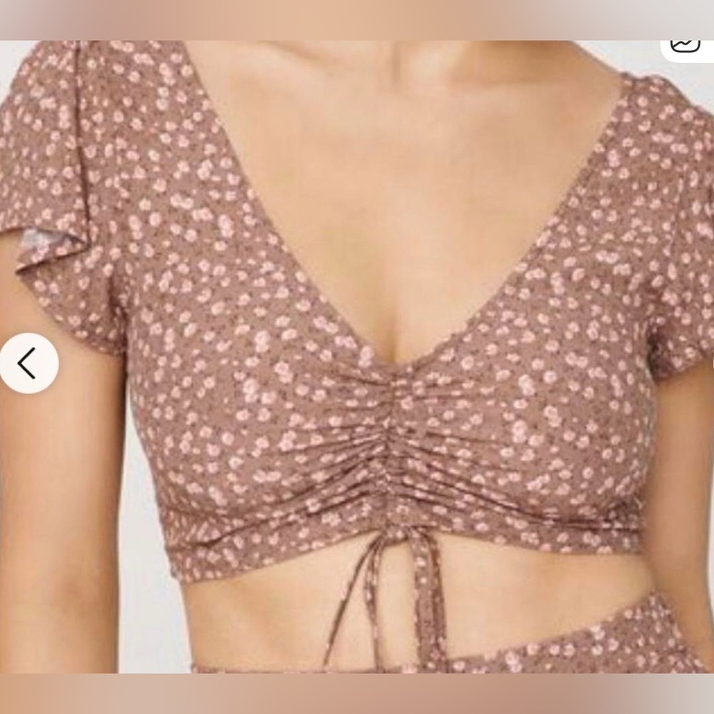 Garage Brown Floral Crop Top With short Fluttery Sleeves. Back has smocking